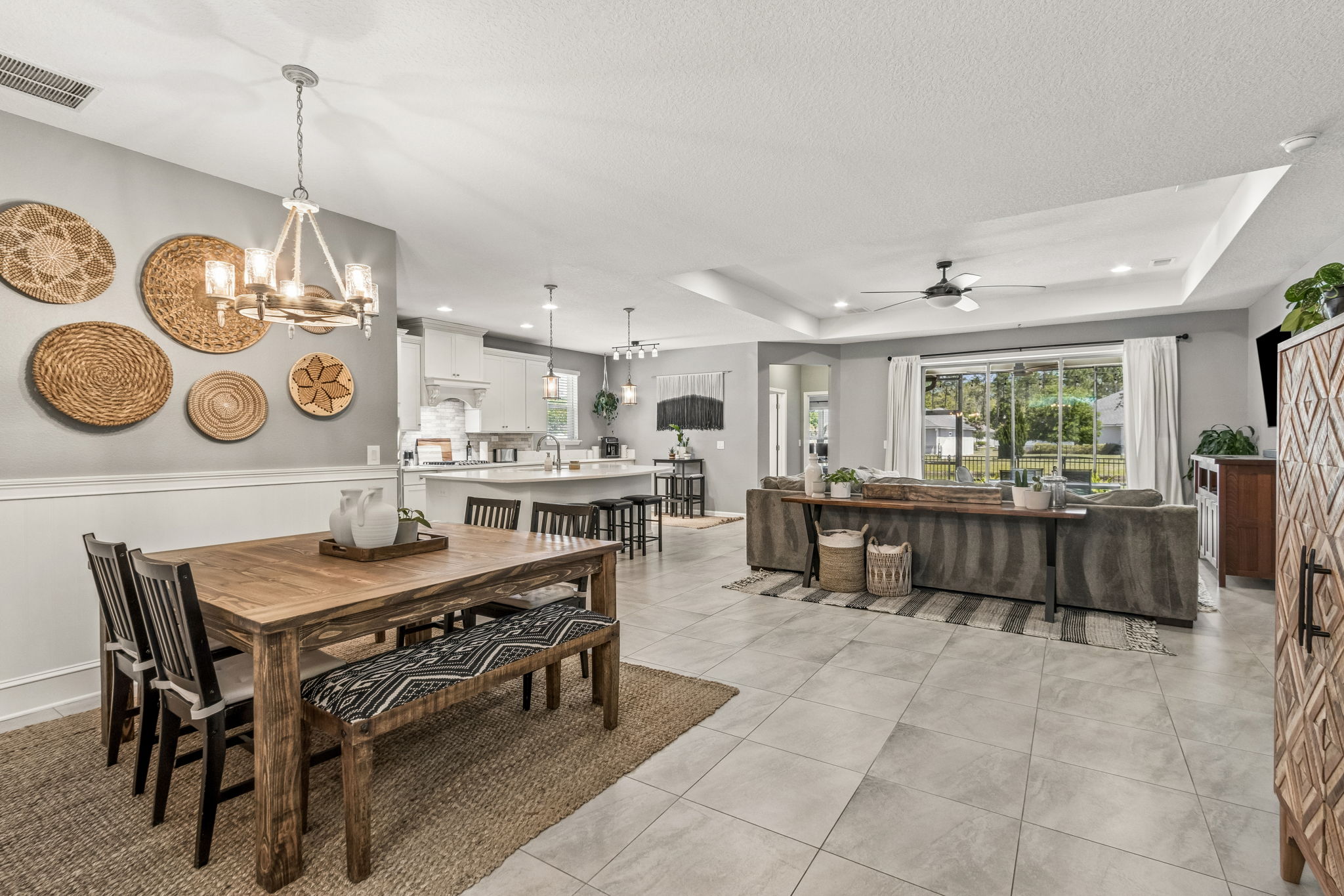 Dining & Family Room