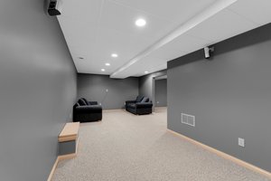  Photo 33