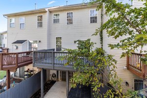 43. Back exterior.jpg