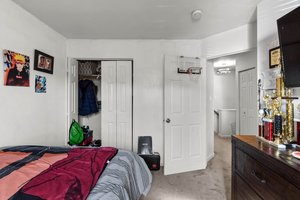 23. Upper bedroom.jpg