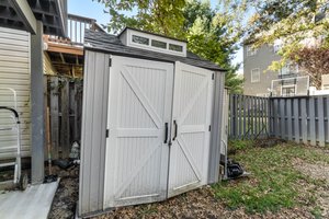 39. Back exterior.jpg