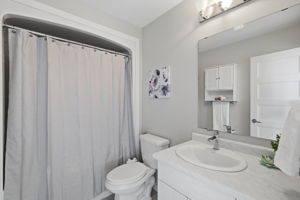  Photo 47