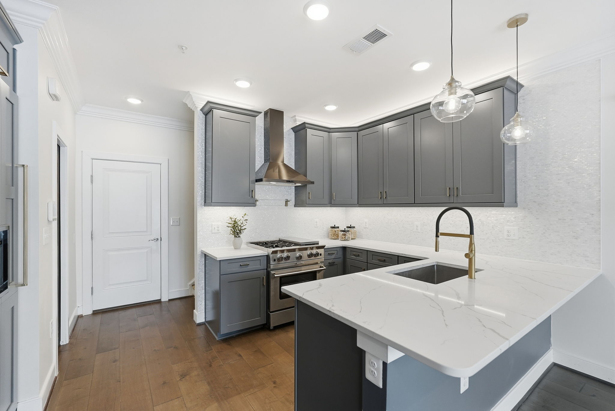 Gourmet Kitchen with High-end Appliances