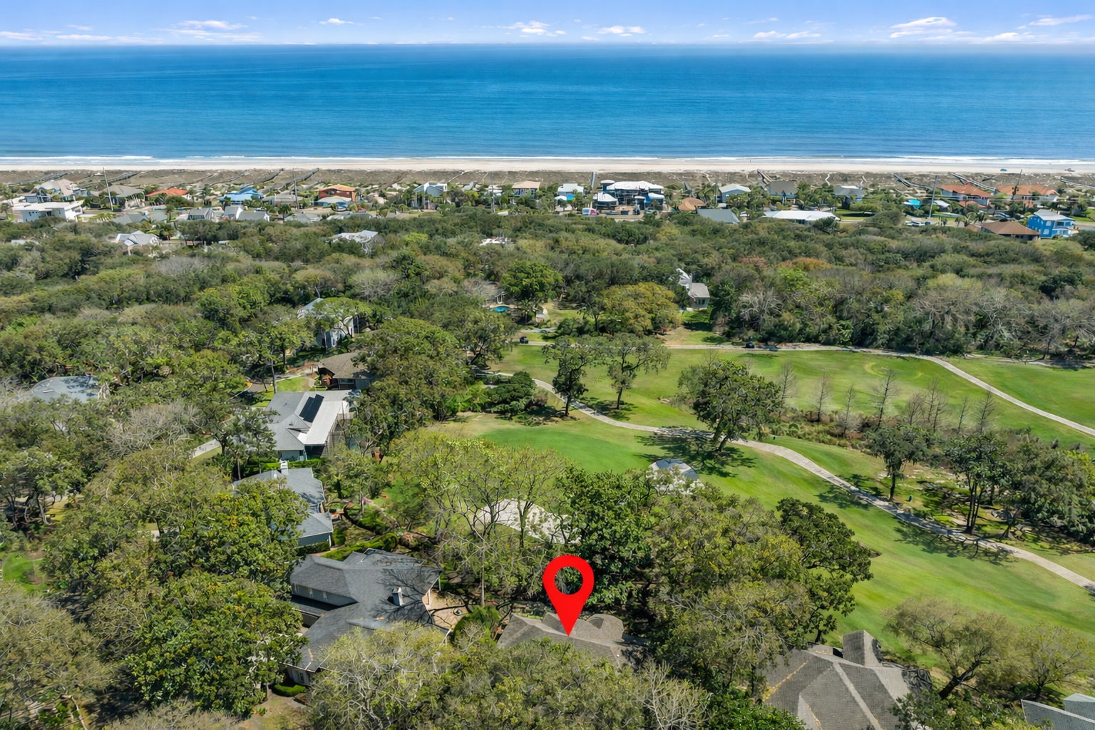 Beyond the fairway, the location places you remarkably close to the shoreline.