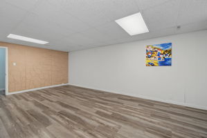  Photo 31