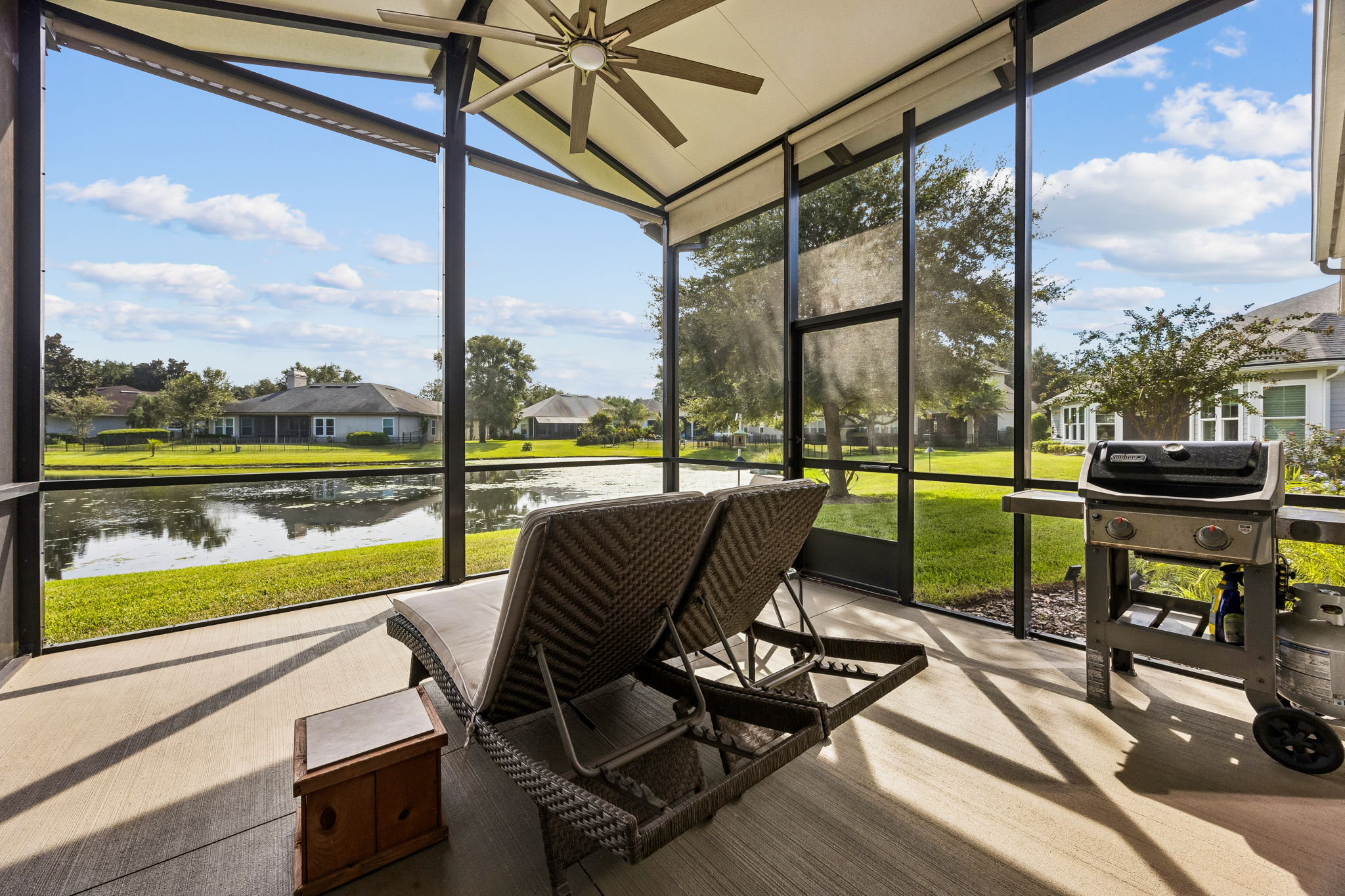 Screened-in Porch