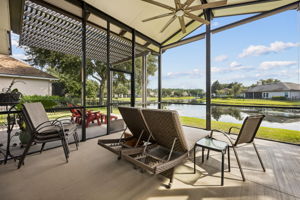 Screened-in Porch