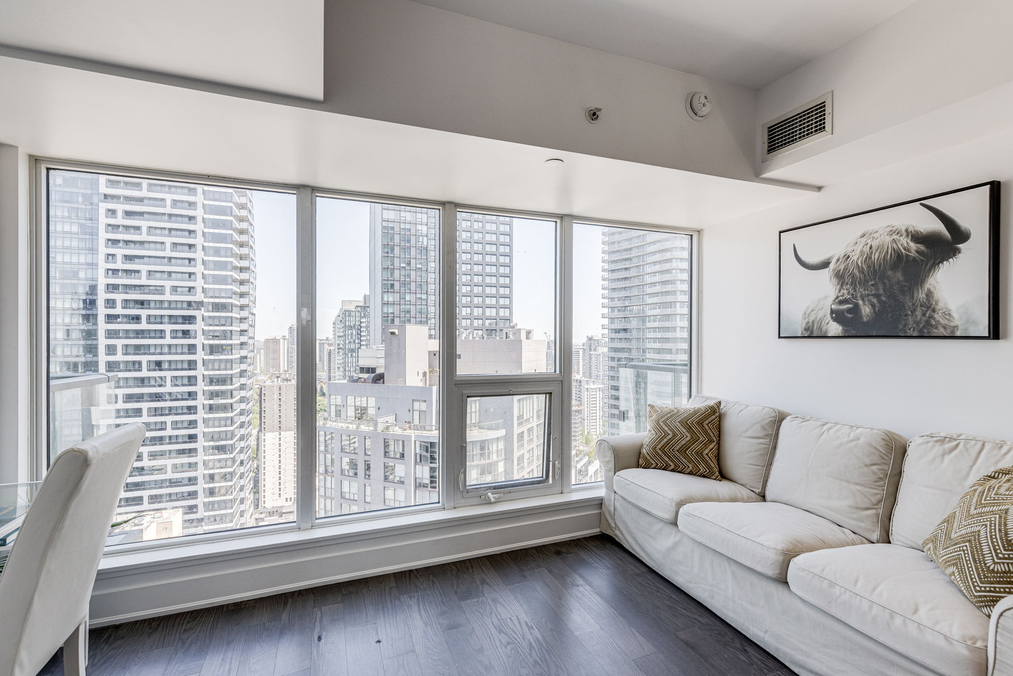 Toronto property showcase — delivered property photograph 8