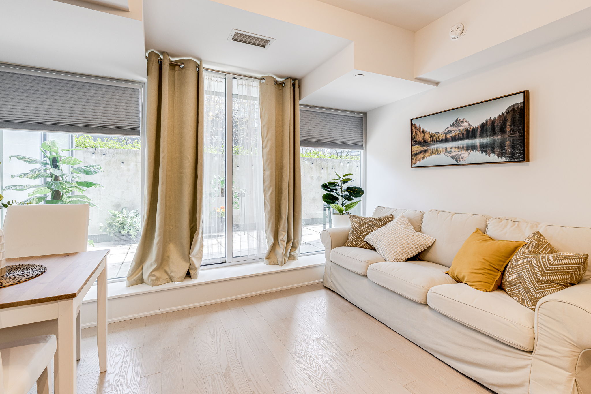 Toronto property showcase — delivered property photograph 6