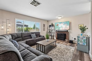Buckeye Ct-S1107-016.jpg