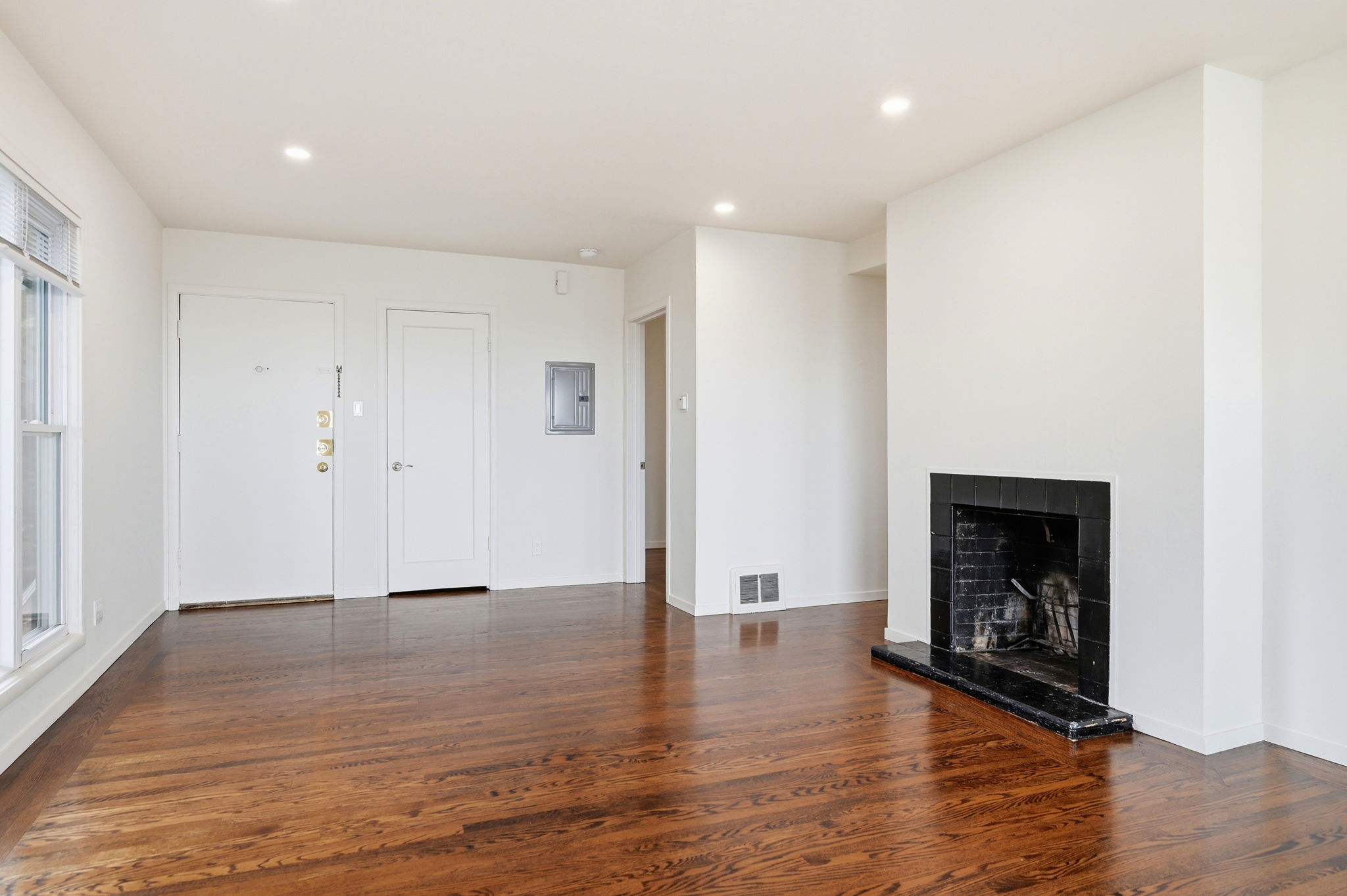006_F8_955 Corbett Ave 6