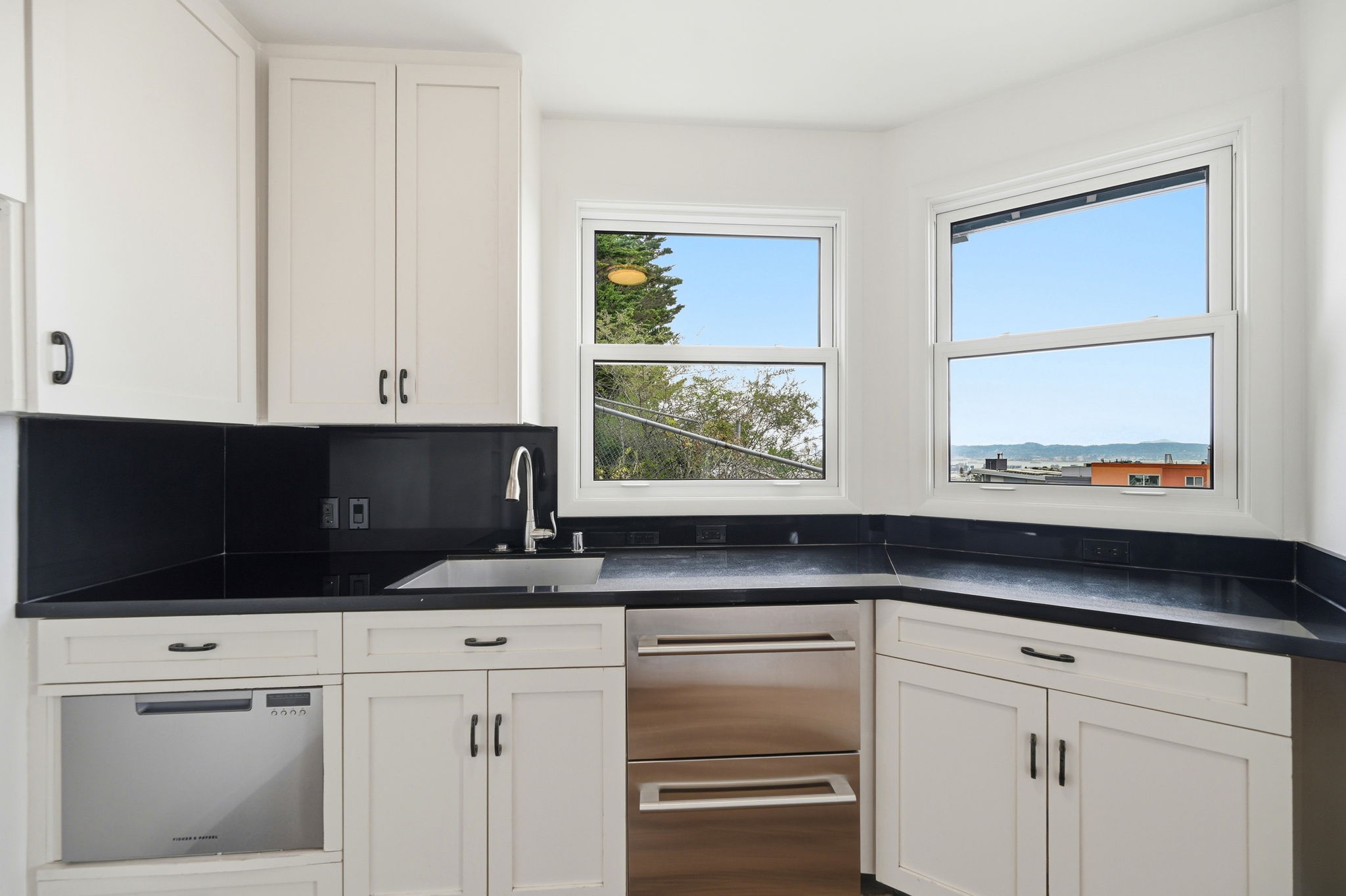 013_F8_955 Corbett Ave 6