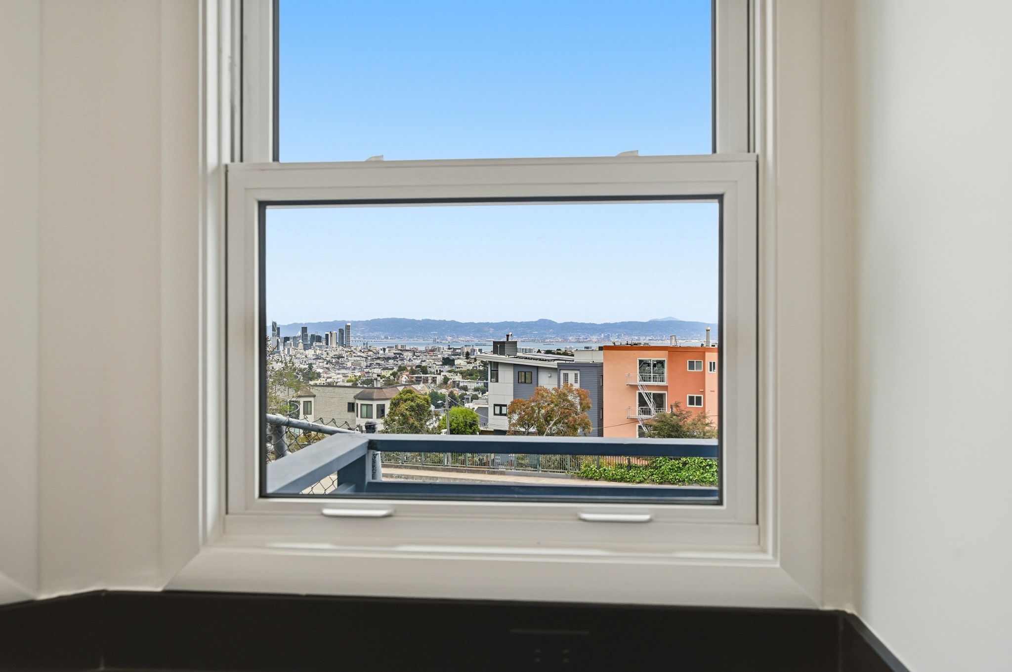 016_F8_955 Corbett Ave 6