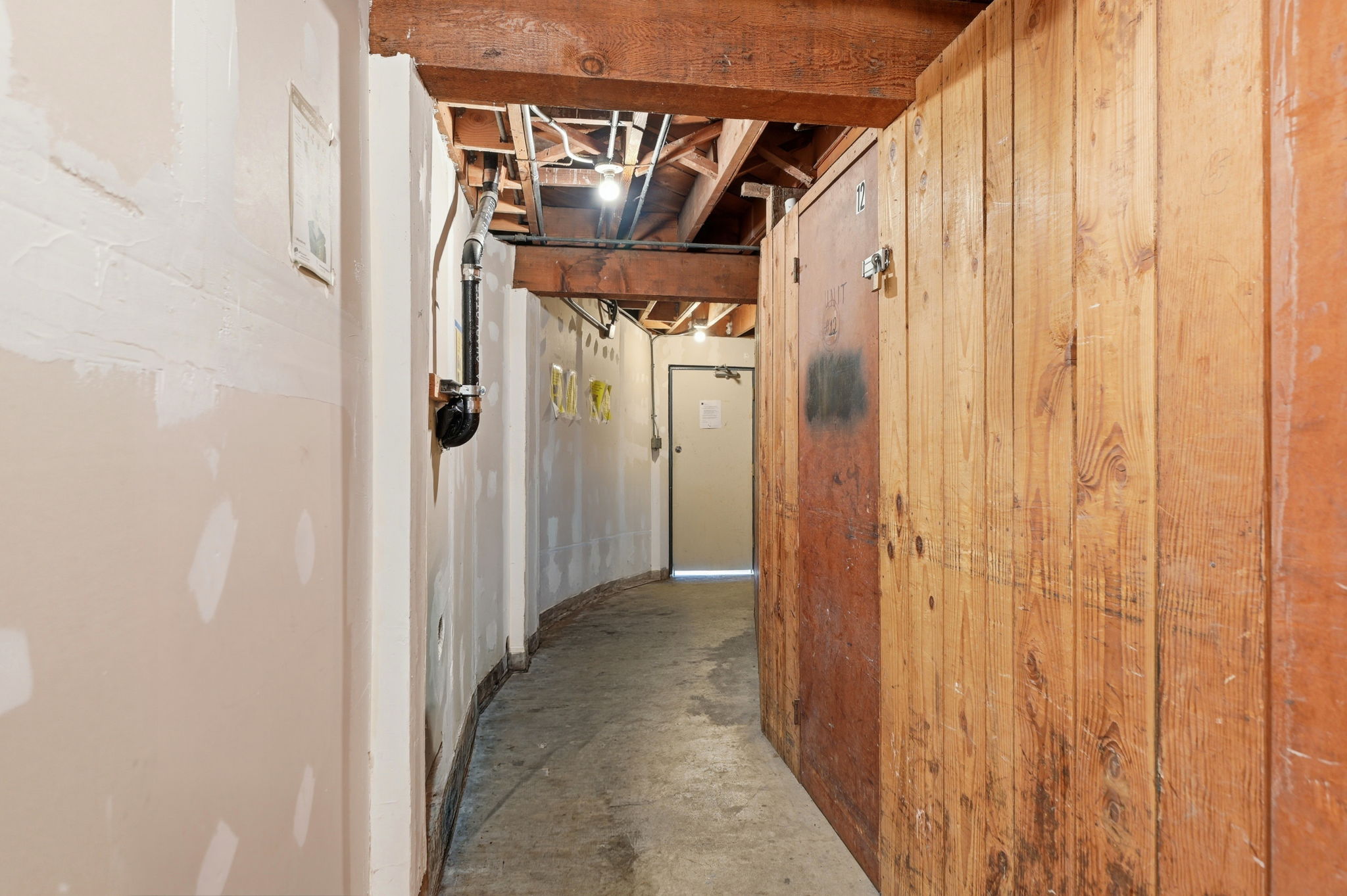027_F8_955 Corbett Ave 6