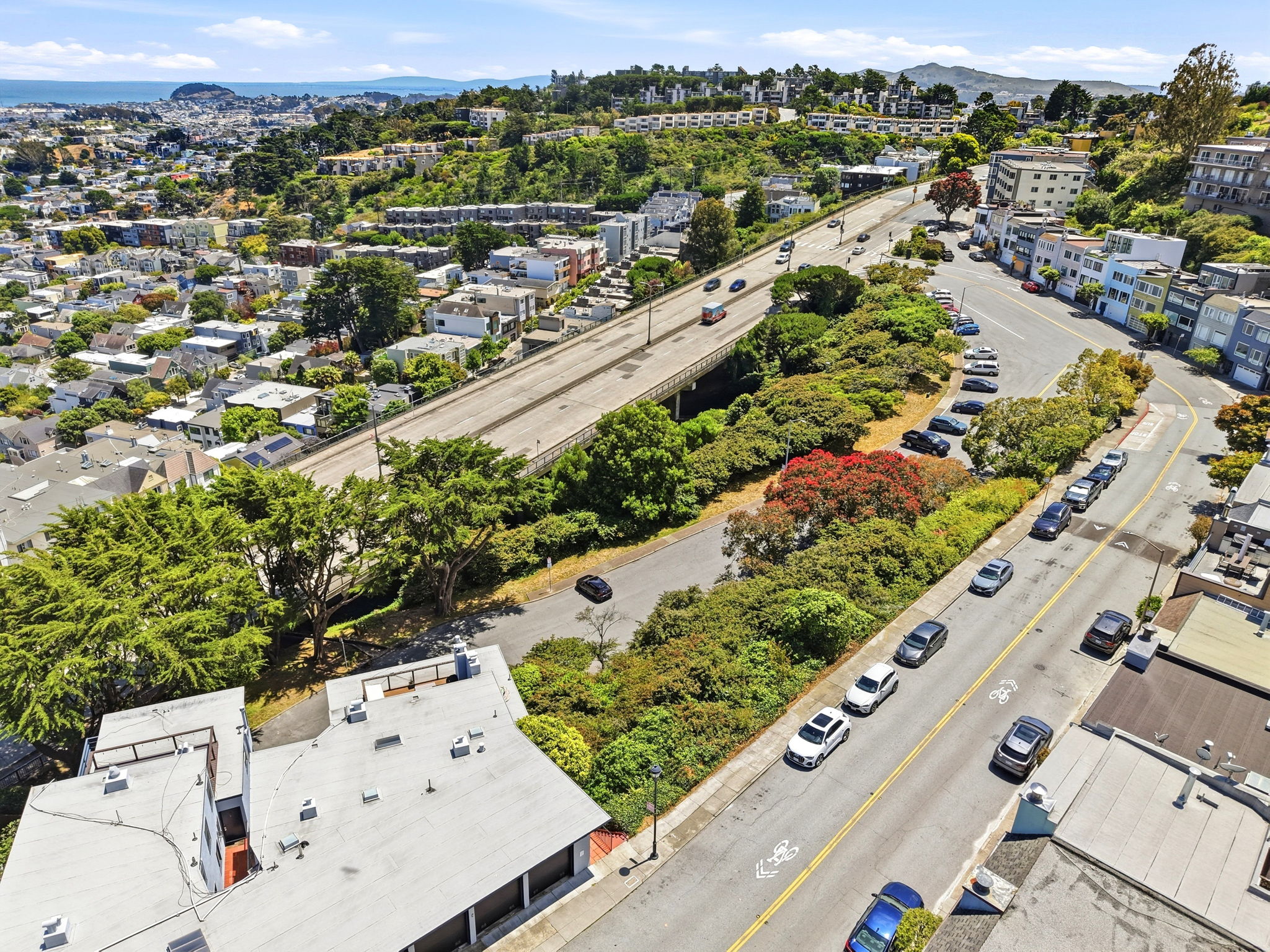 011_F8_AERIAL_955 Corbett Ave 6