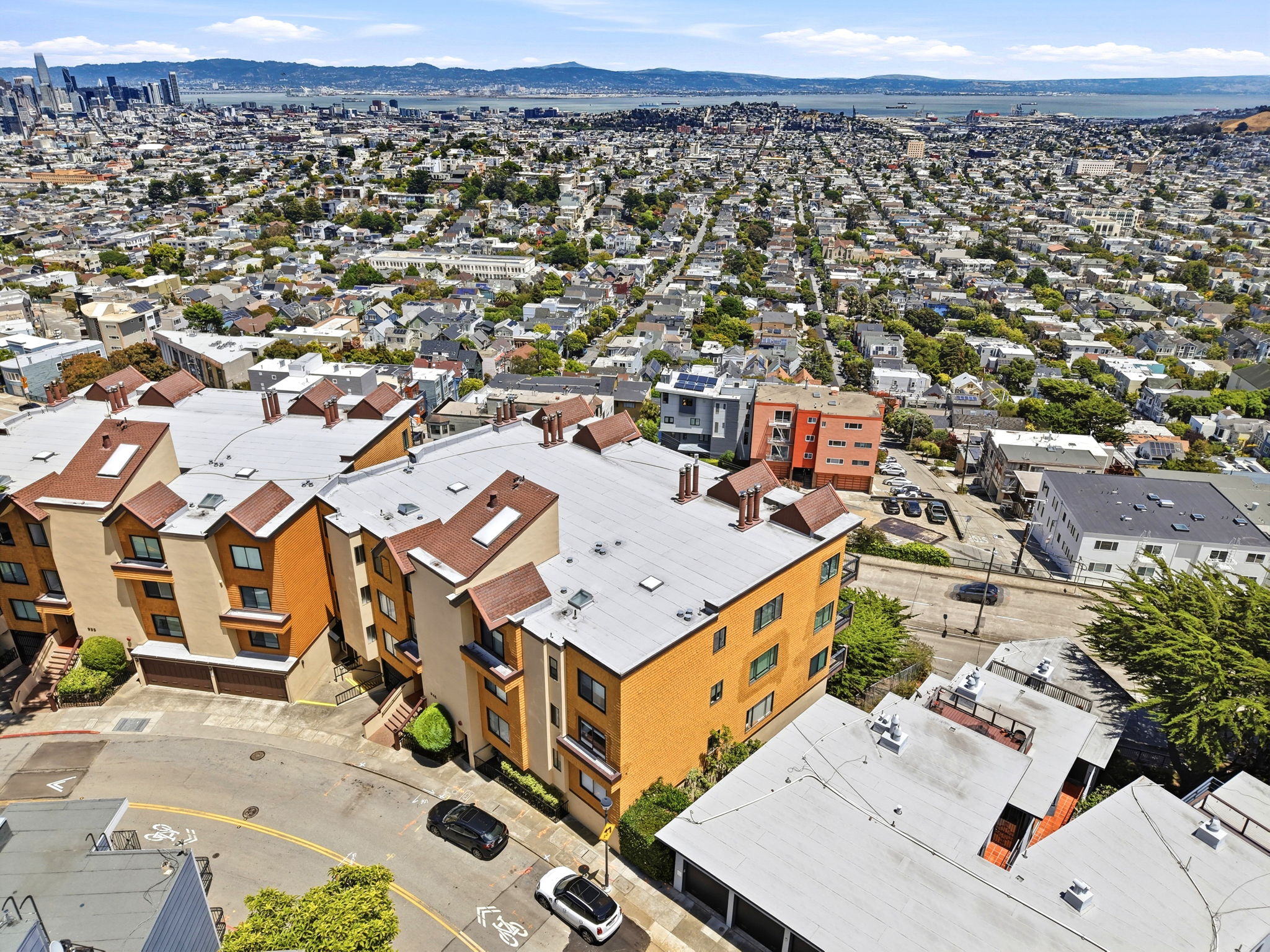 012_F8_AERIAL_955 Corbett Ave 6