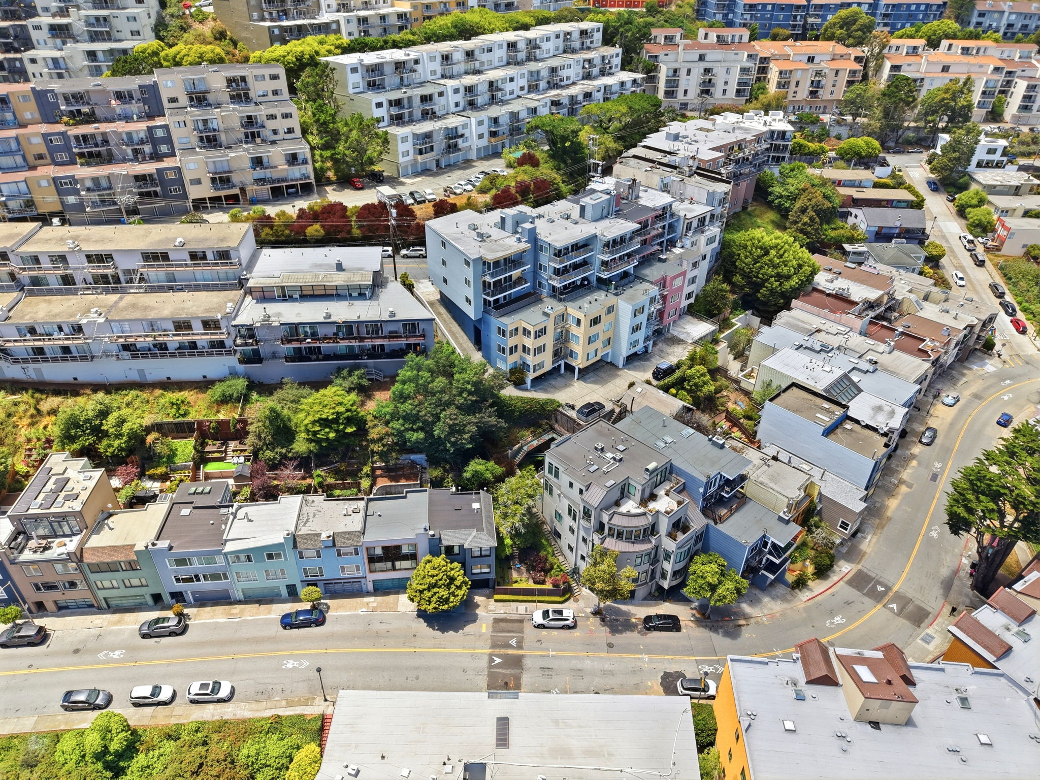 015_F8_AERIAL_955 Corbett Ave 6