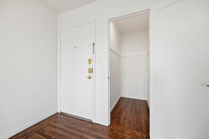 019_F8_955 Corbett Ave 6