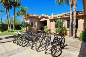  955 E Azalea Cir, Palm Springs, CA 92264, US Photo 14