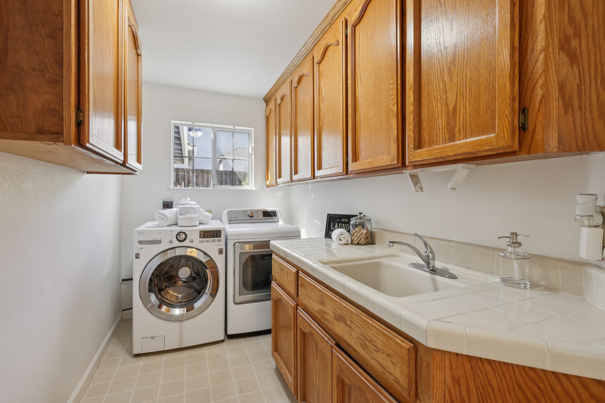 La Vista Ct-S1503-048.jpg