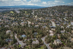 955 NW Chelsea Loop, Bend, OR 97701, USA Photo 58