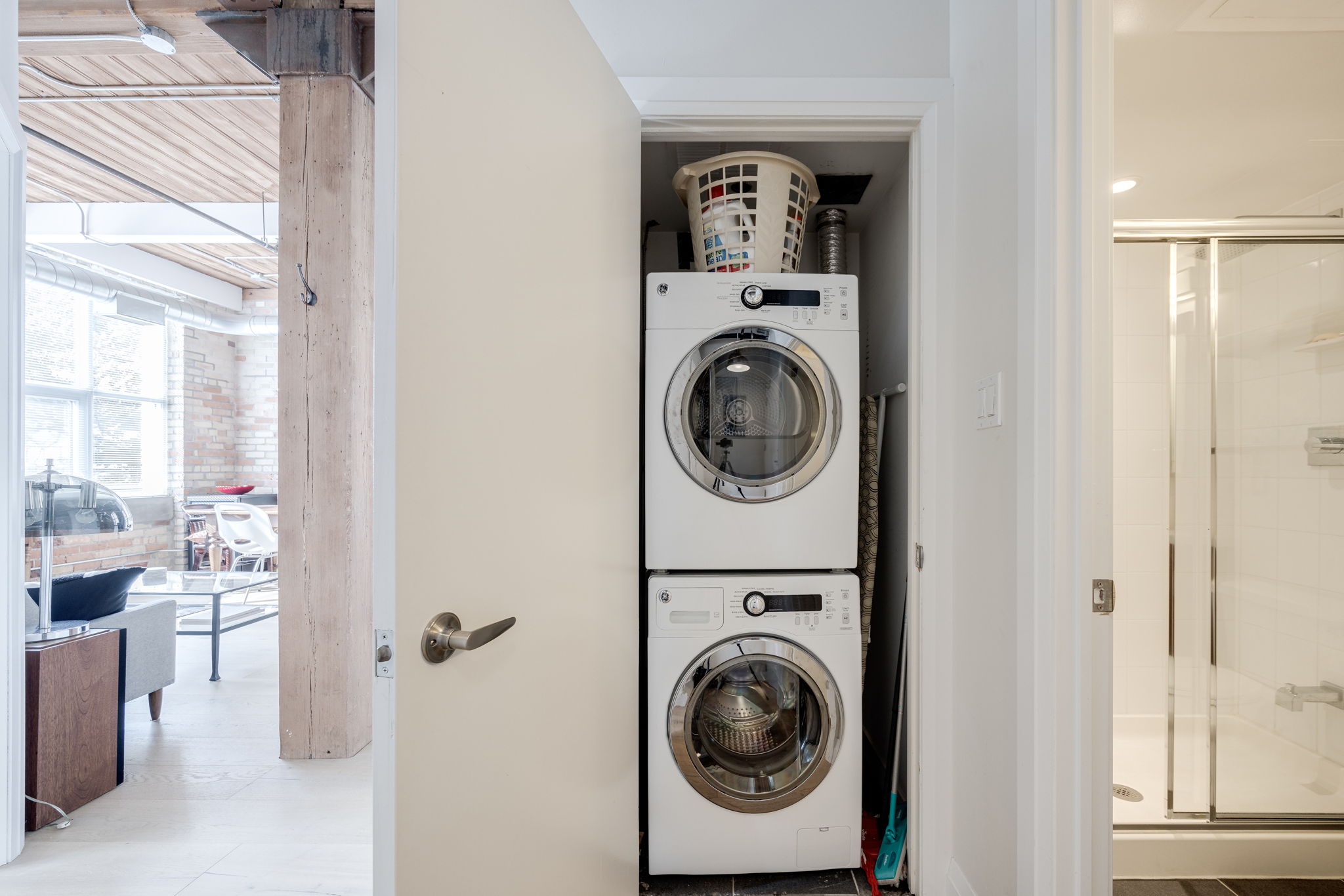 Toronto property showcase — delivered property photograph 24