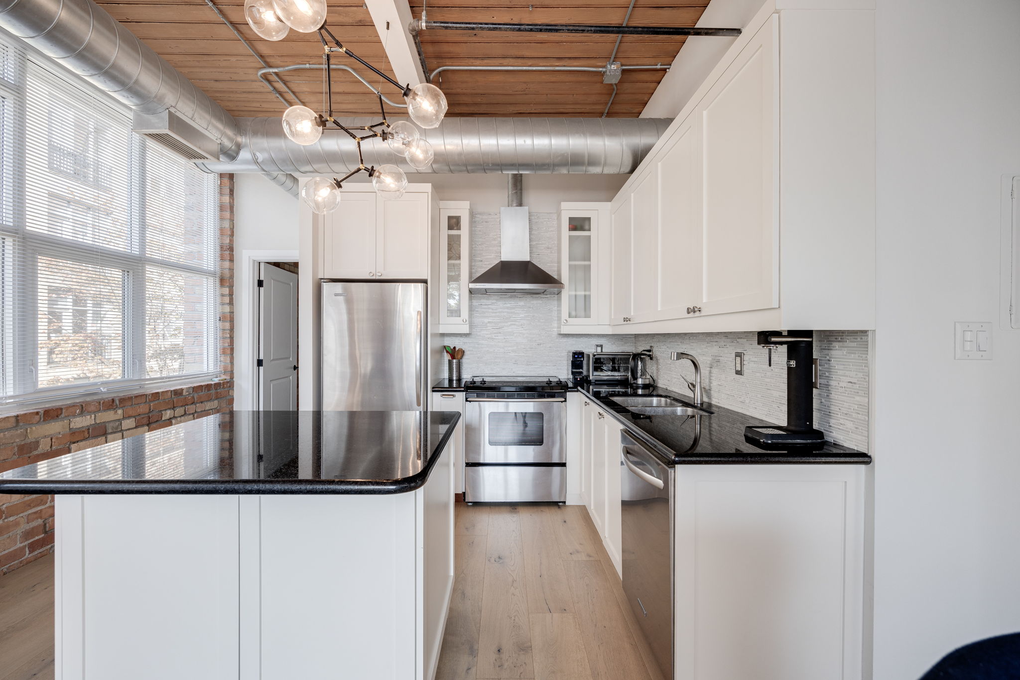 Toronto property showcase — delivered property photograph 8