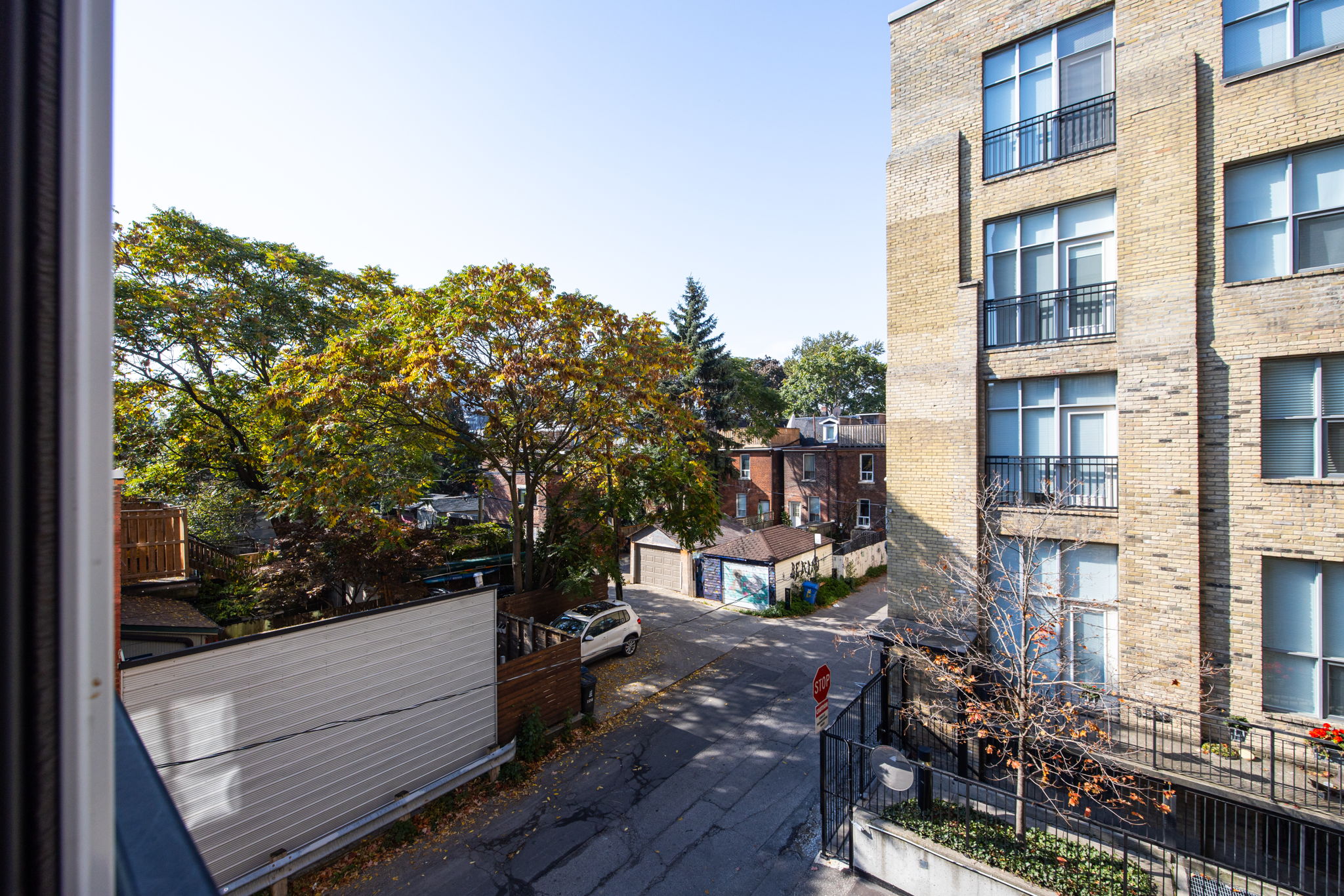Toronto property showcase — delivered property photograph 25