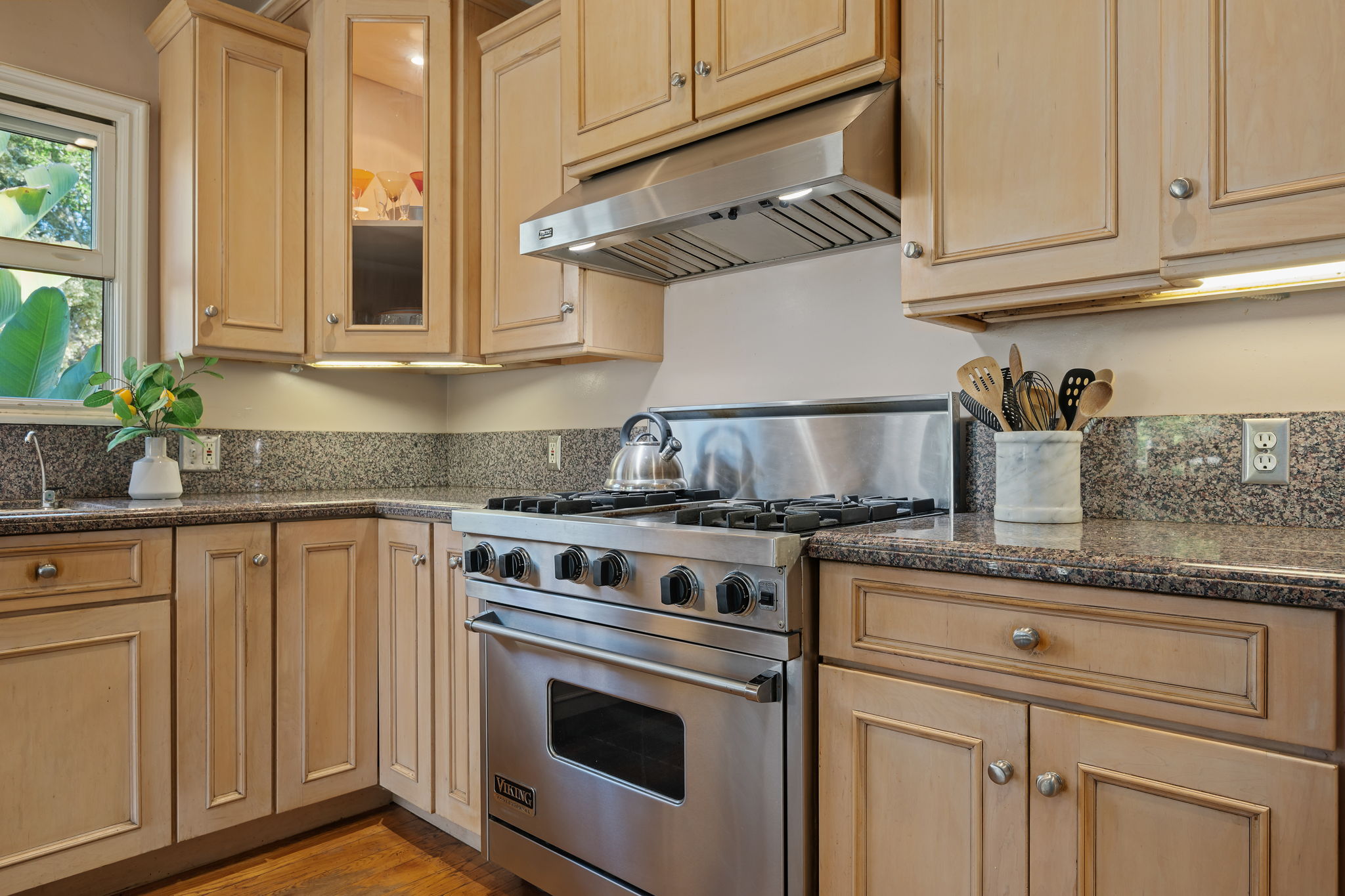 20 - Kitchen