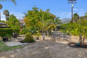 05 - Garden Area