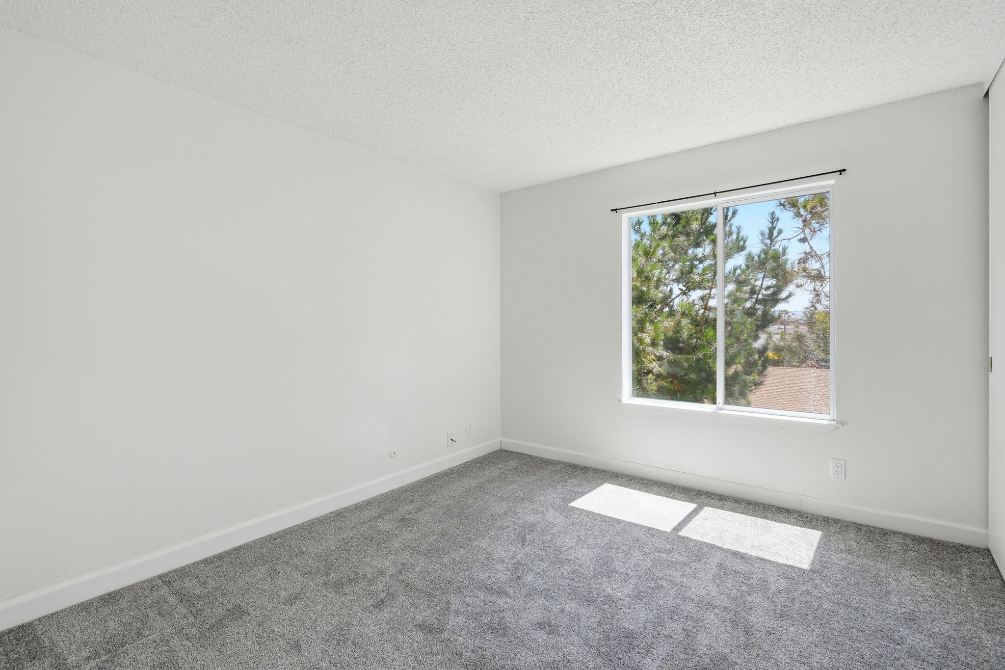 014_F8_955 Shorepoint Ct 208