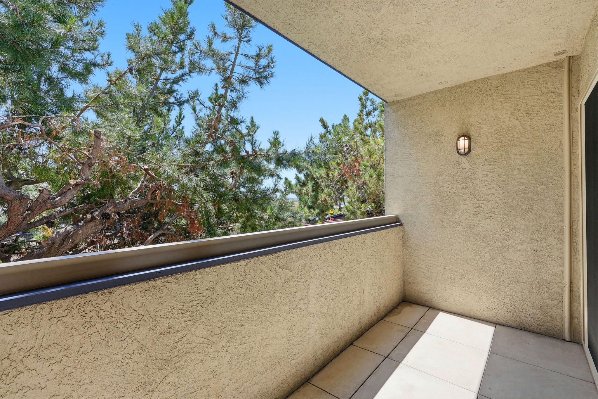 026_F8_955 Shorepoint Ct 208