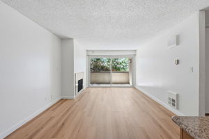 006_F8_955 Shorepoint Ct 208