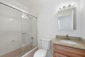 021_F8_955 Shorepoint Ct 208