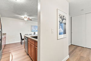 007_F8_955 Shorepoint Ct 208