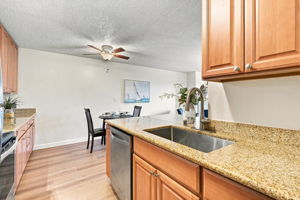 008_F8_955 Shorepoint Ct 208
