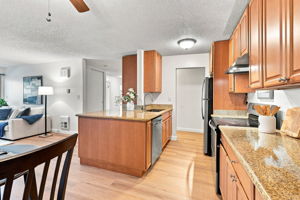 009_F8_955 Shorepoint Ct 208