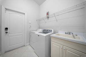  Photo 39