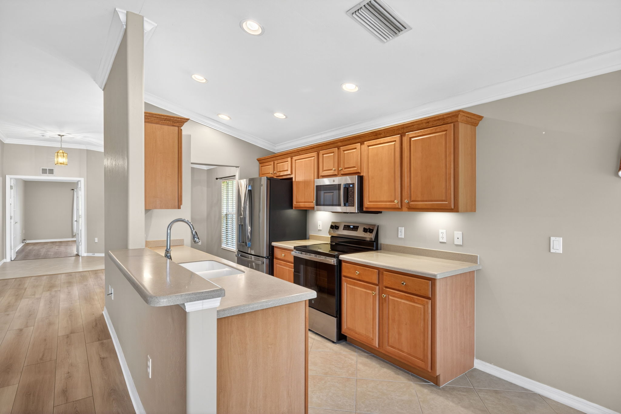 Kitchen 1 of 3