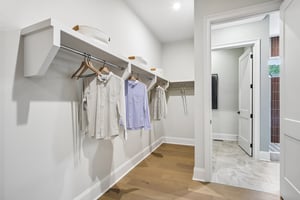 Loyola Dr-S0205-069.jpg