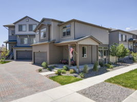  Photo 0