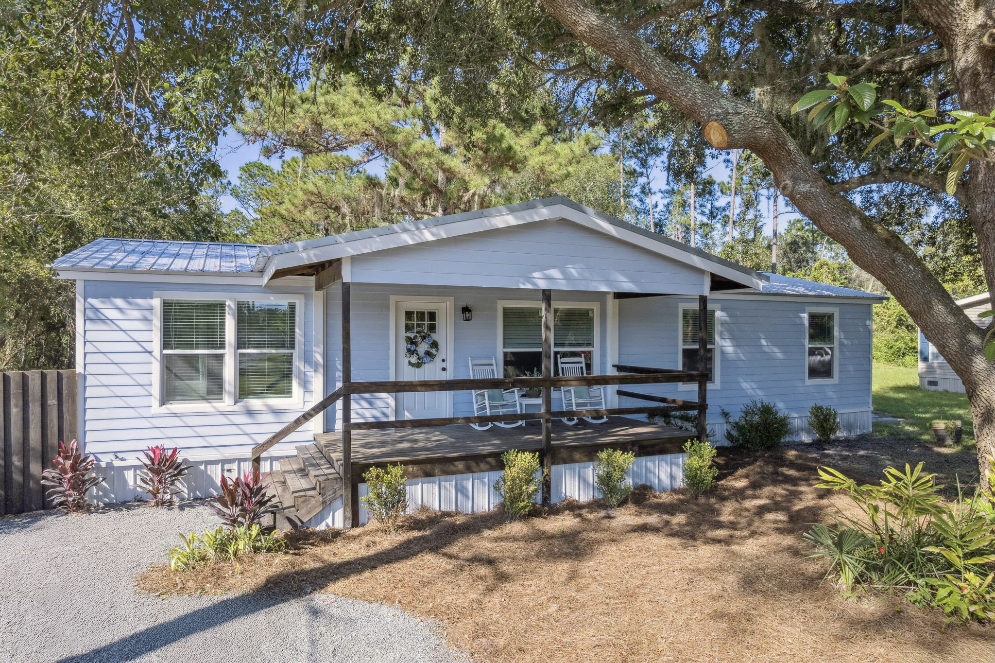 ... on an expansive 1 acre lot with no HOA!