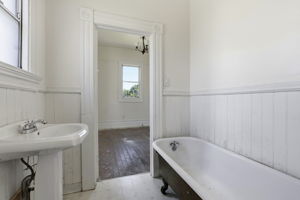  Photo 35