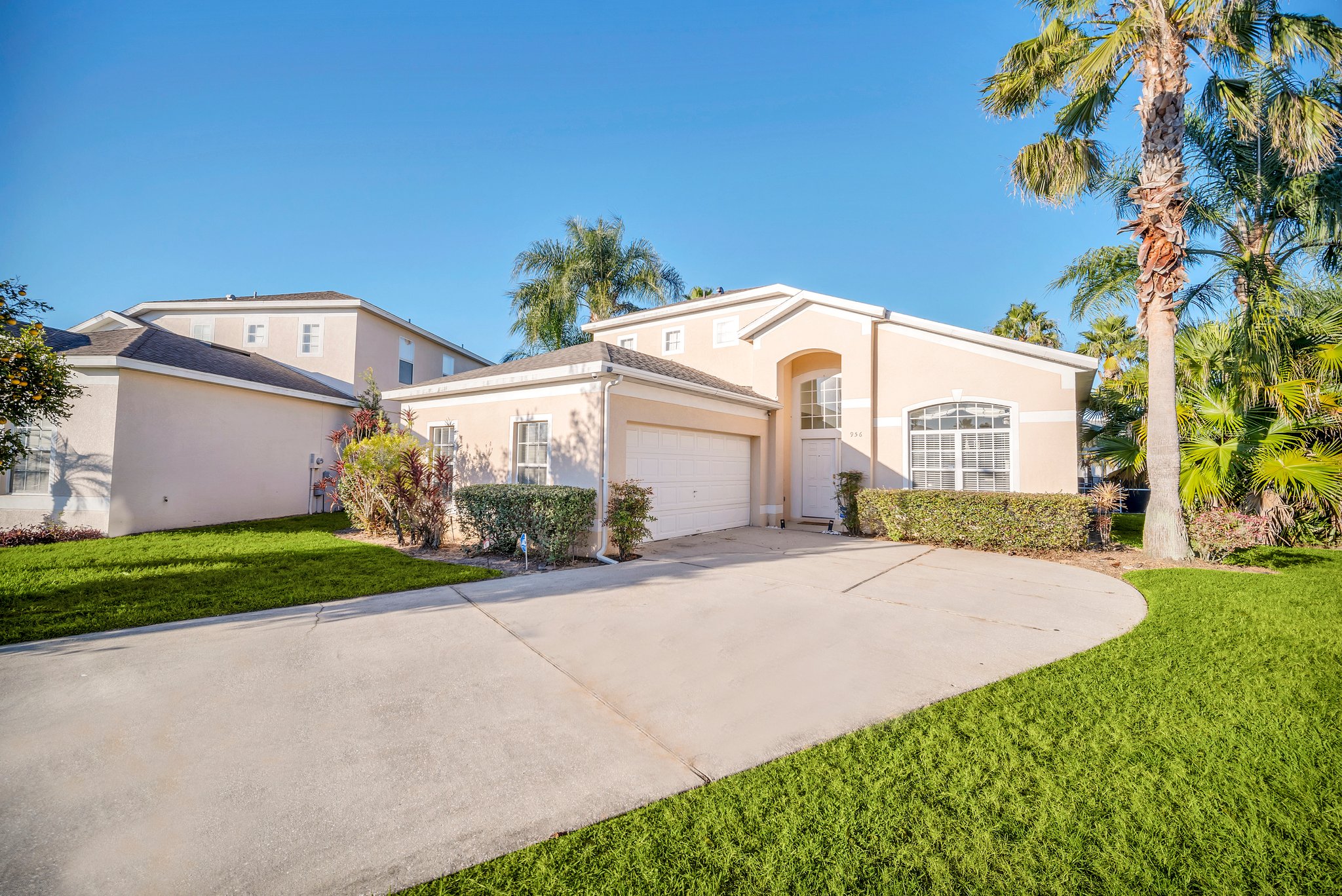 956 Bloomingdale Dr, Davenport, FL 33897, USA Photo 2