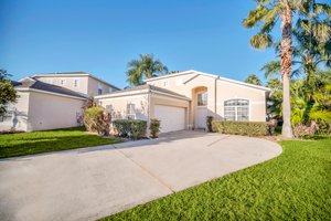 956 Bloomingdale Dr, Davenport, FL 33897, USA Photo 1