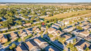956 Bloomingdale Dr, Davenport, FL 33897, USA Photo 6