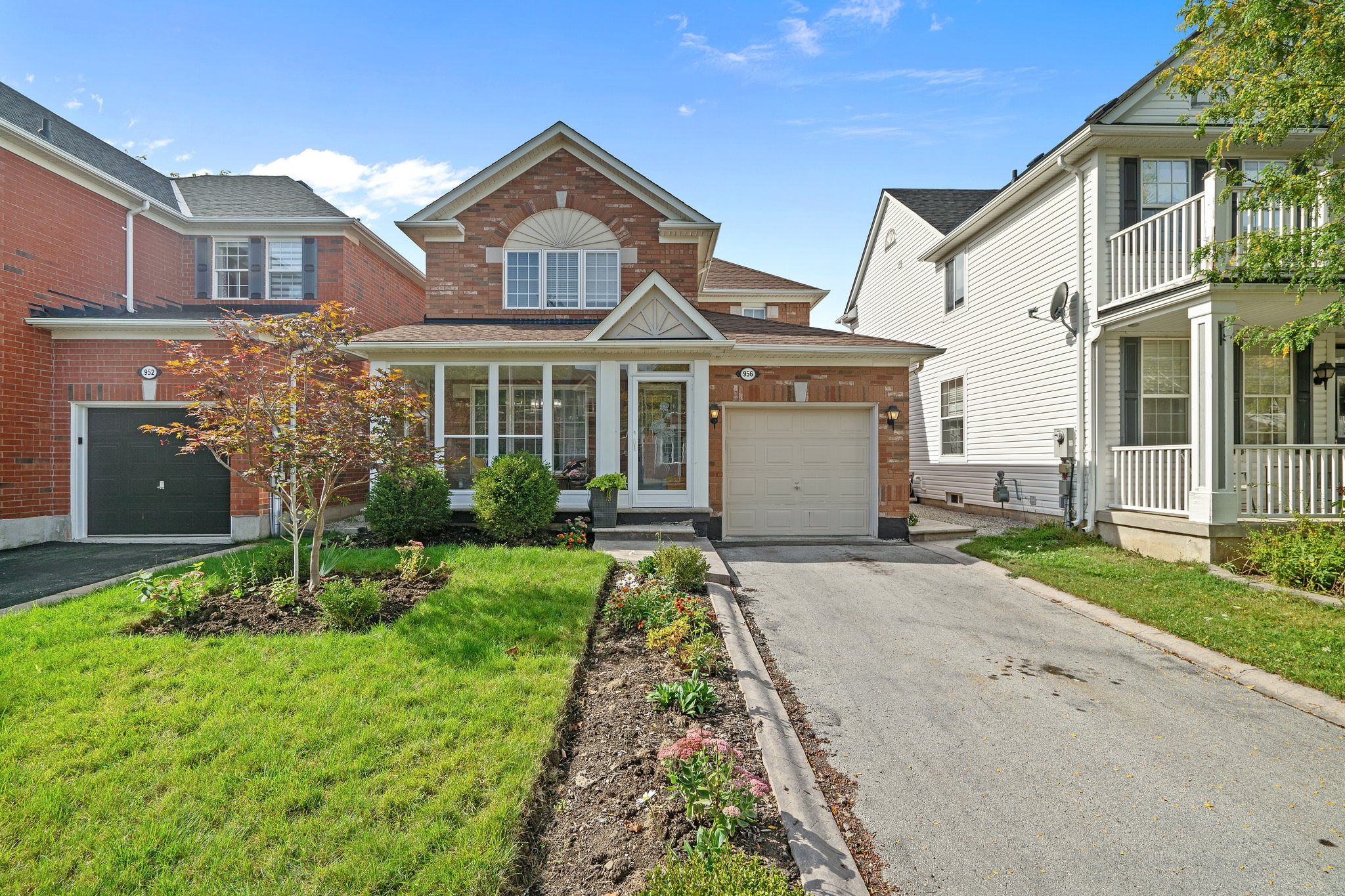 956 Huffman Crescent Milton, ON L9T 6M7