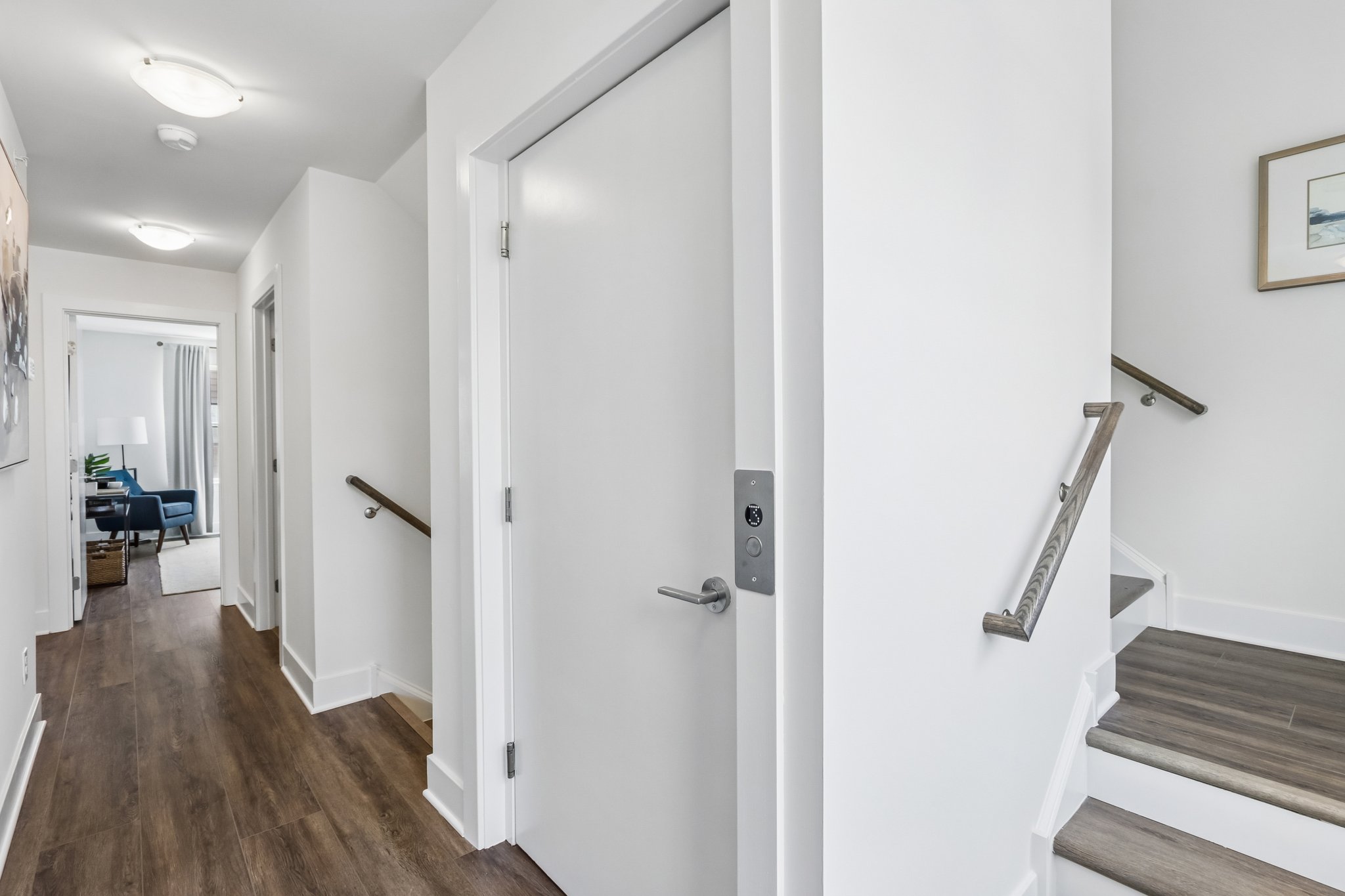 Riverplace Dr-S0105-009.jpg