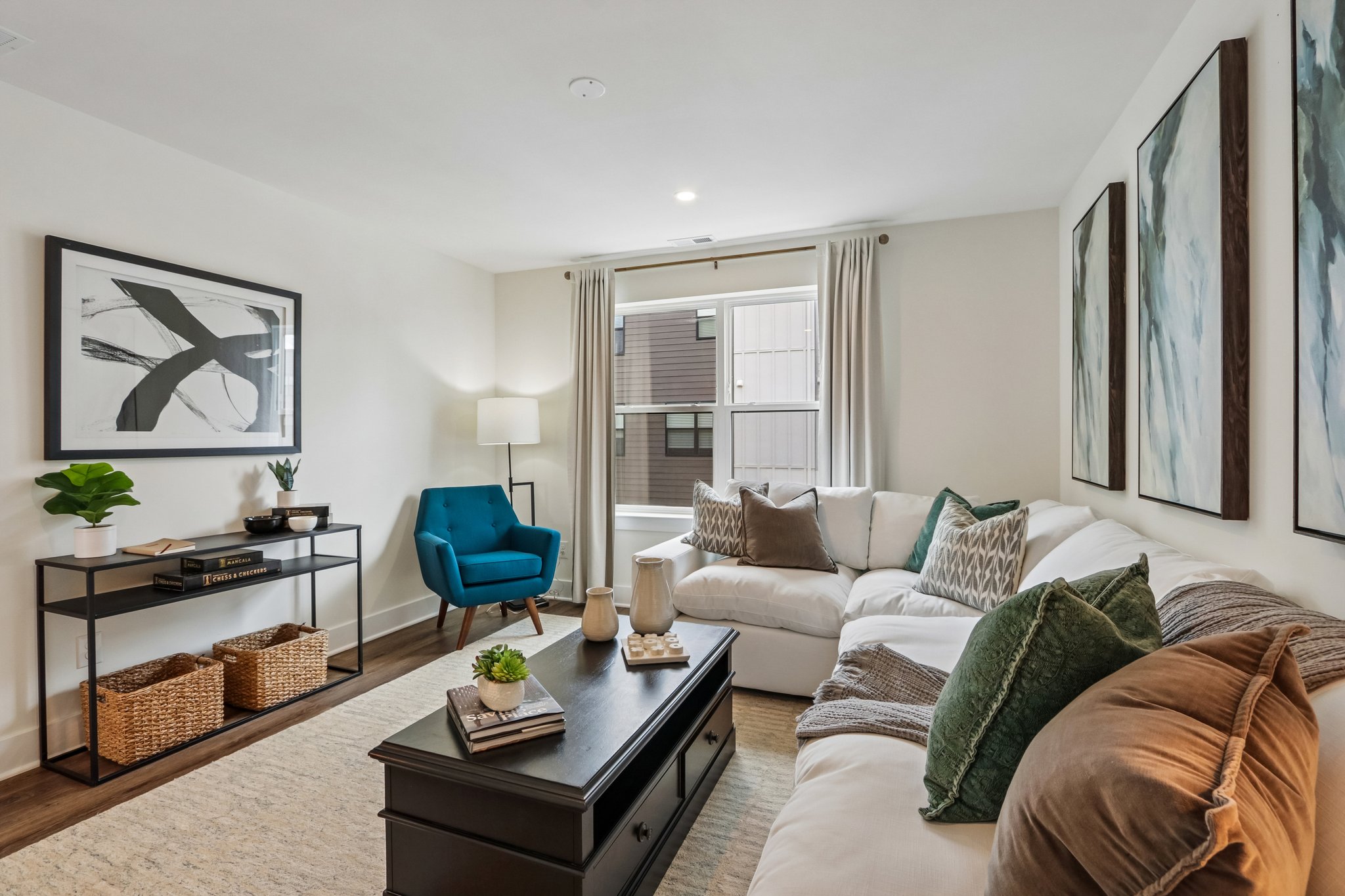 Riverplace Dr-S0105-014.jpg
