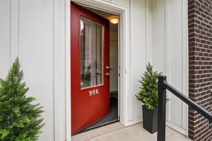 Riverplace Dr-S0105-003.jpg